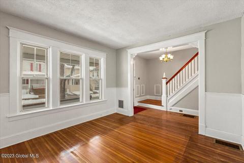 57 Wilson Ave, Schenectady, NY 12304 photo 8
