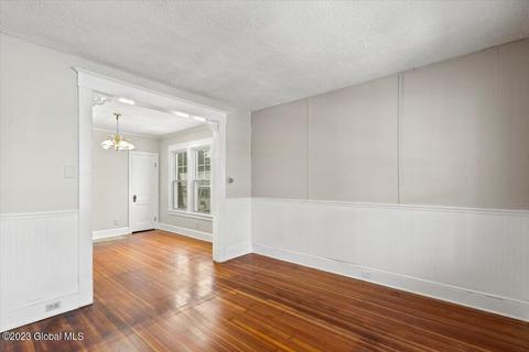 57 Wilson Ave, Schenectady, NY 12304 photo 9