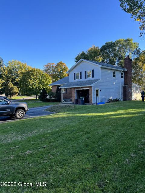 848 Warner Rd, Schenectady, NY 12309 photo 3