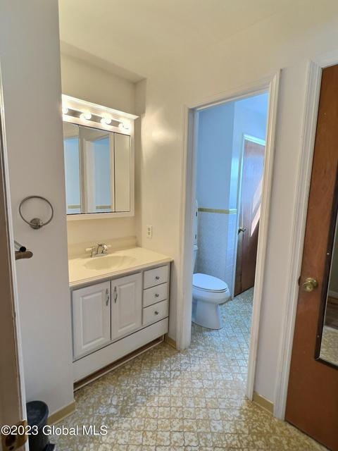 848 Warner Rd, Schenectady, NY 12309 photo 18