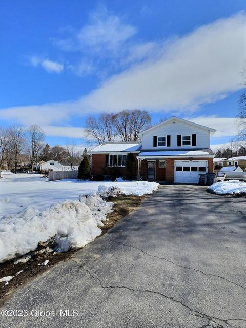 848 Warner Rd, Schenectady, NY 12309 photo 2