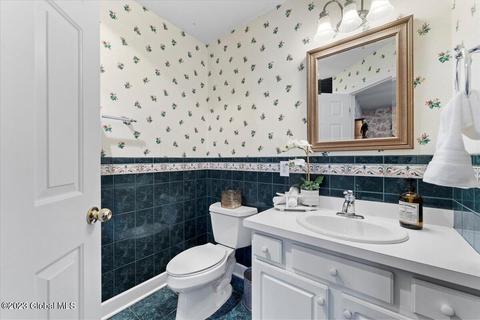 11 Empire Cir, Slingerlands, NY 12159 photo 32