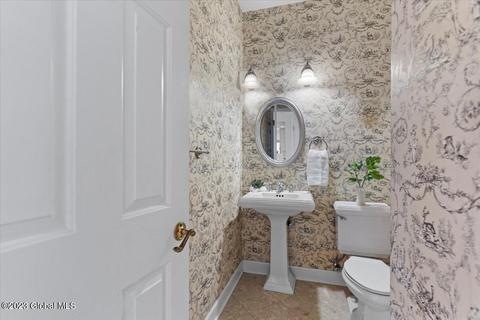 11 Empire Cir, Slingerlands, NY 12159 photo 21