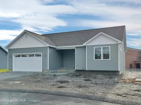 21 Newland Rd, Stillwater, NY 12170