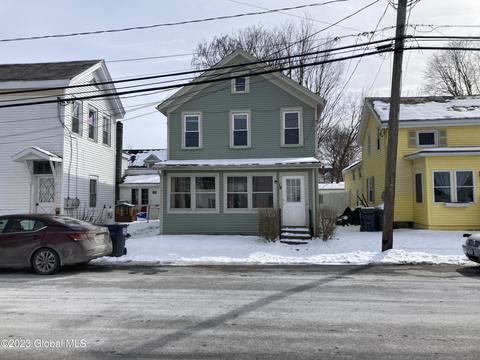 18 Hoosick St, Hoosick Falls, NY 12090