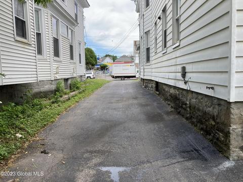 1504 Union St, Schenectady, NY 12309 photo 3