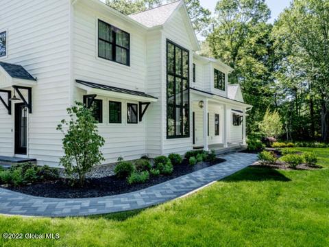 6 Welding Way, Cohoes, NY 12047