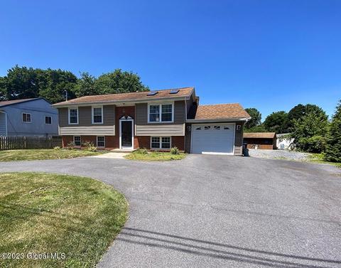 79 Crescent St, Saratoga Springs, NY 12866