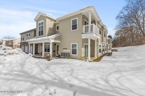 107 Vly Pointe Dr, Niskayuna, NY 12309 photo 1