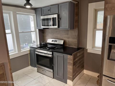 139 Division St, Schenectady, NY 12304 photo 6