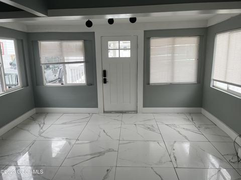 139 Division St, Schenectady, NY 12304 photo 2