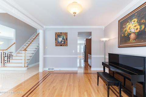 25 Devonshire Way, Halfmoon, NY 12065 photo 6
