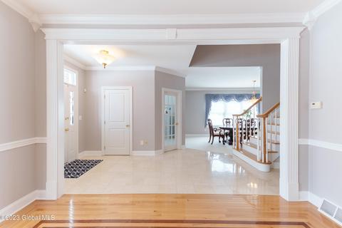 25 Devonshire Way, Halfmoon, NY 12065 photo 8