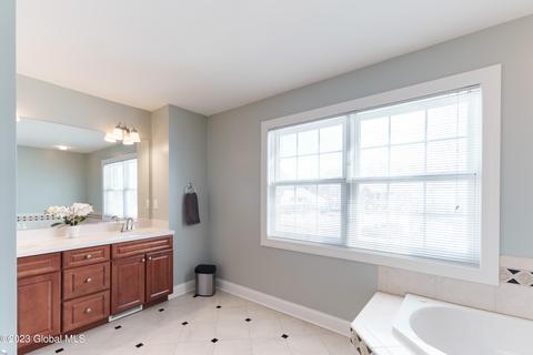 25 Devonshire Way, Halfmoon, NY 12065 photo 29