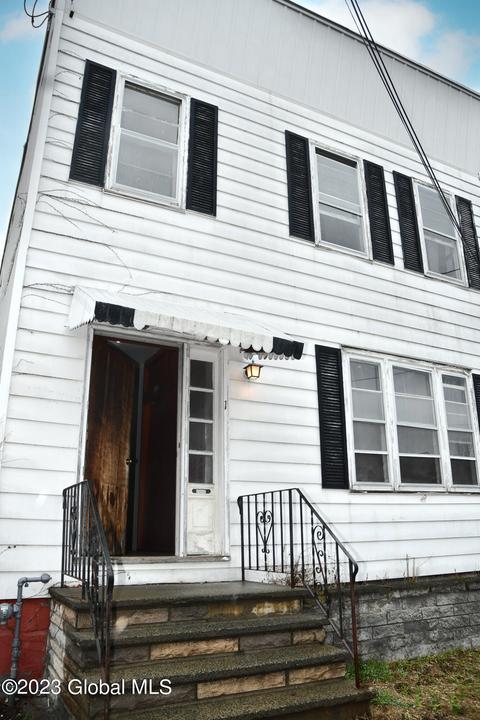 1 Mohawk St, Green Island, NY 12183