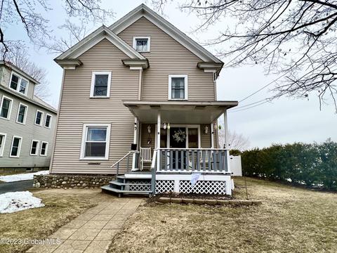 9 Sagamore St, Glens Falls, NY 12801