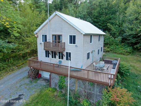 183 River Rd, Northville, NY 12134