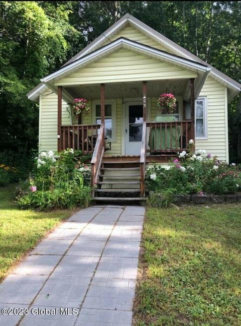 53 Townsend Ave, Johnstown, NY 12095