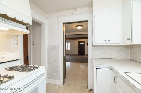 1115 Keyes Ave, Schenectady, NY 12309 photo 12