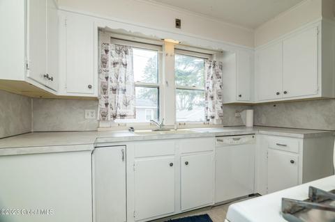 1115 Keyes Ave, Schenectady, NY 12309 photo 11