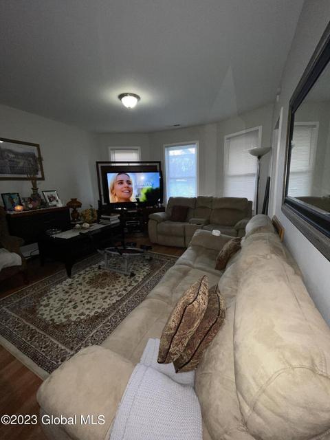 422 Mcclellan St, Schenectady, NY 12304 photo 17