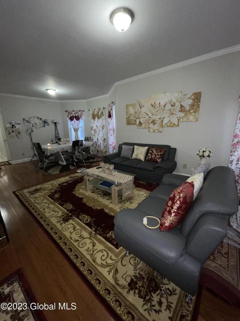 422 Mcclellan St, Schenectady, NY 12304 photo 2