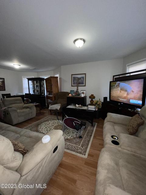 422 Mcclellan St, Schenectady, NY 12304 photo 18