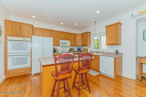 8 Berkshire Dr, Ballston Spa, NY 12020 photo 16