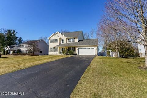8 Berkshire Dr, Ballston Spa, NY 12020 photo 2