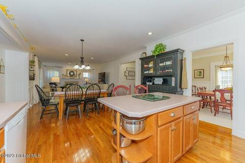 8 Berkshire Dr, Ballston Spa, NY 12020 photo 18
