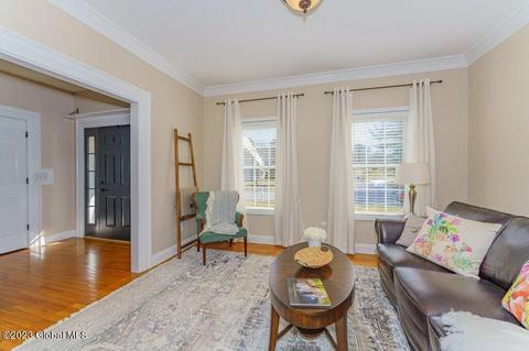 8 Berkshire Dr, Ballston Spa, NY 12020 photo 8