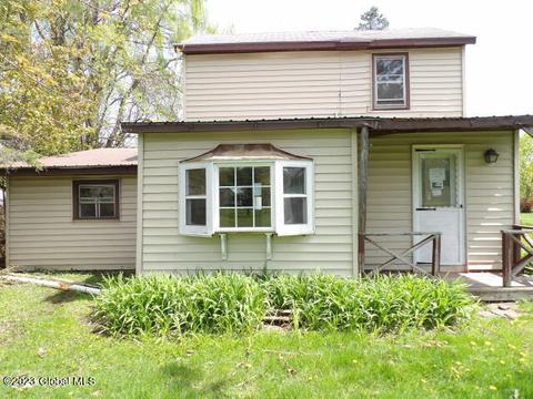 233 North St, Cobleskill, NY 12043