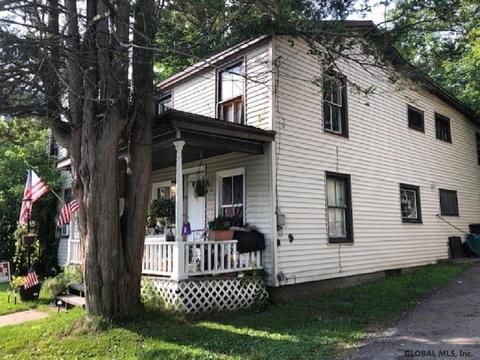 32 North St, Gloversville, NY 12078