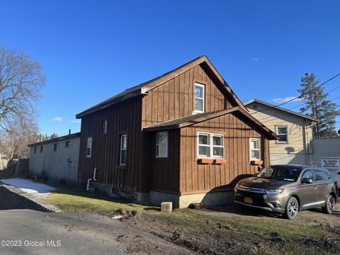 2926 Guilderland Ave, Schenectady, NY 12306