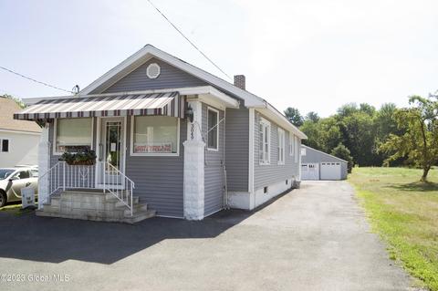 3049 Hamburg St, Schenectady, NY 12303