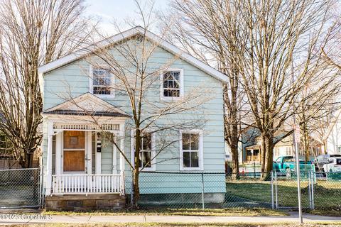 132 Washington St, Saratoga Springs, NY 12866