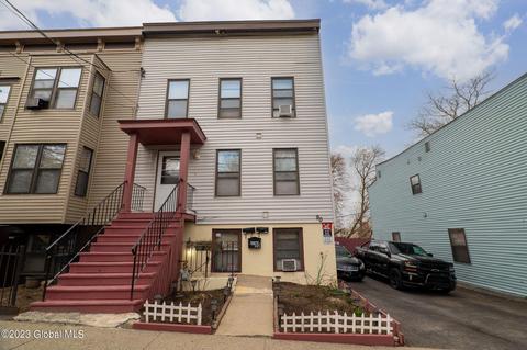 90 Lark St, Albany, NY 12210