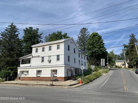 9 Broad St, Schuylerville, NY 12871