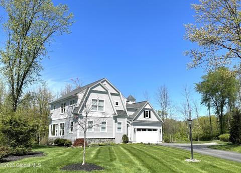 5 Pickett Ln, Rexford, NY 12148