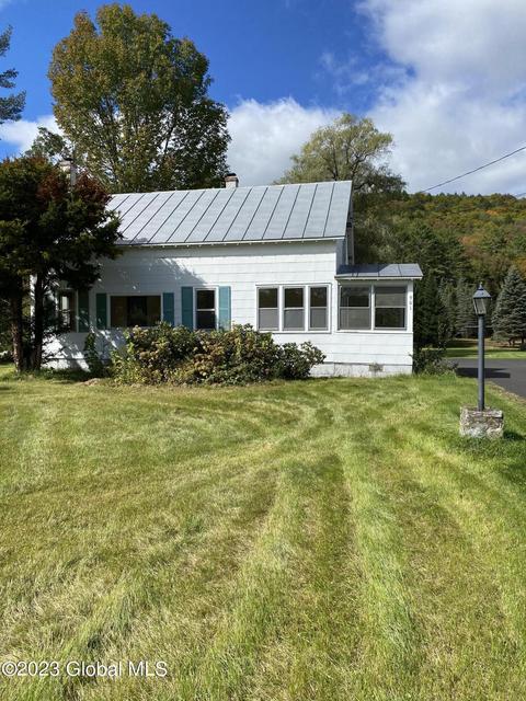 901 Schroon River Rd, Warrensburg, NY 12885