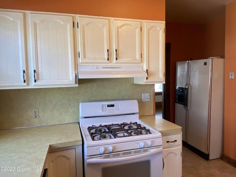 849 Decamp Ave, Schenectady, NY 12309 photo 19