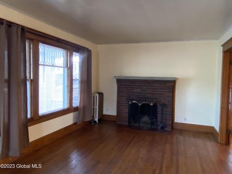 849 Decamp Ave, Schenectady, NY 12309 photo 8