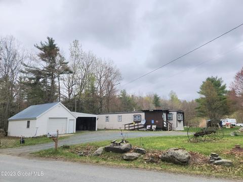 63 Brainard Rd, Averill Park, NY 12018