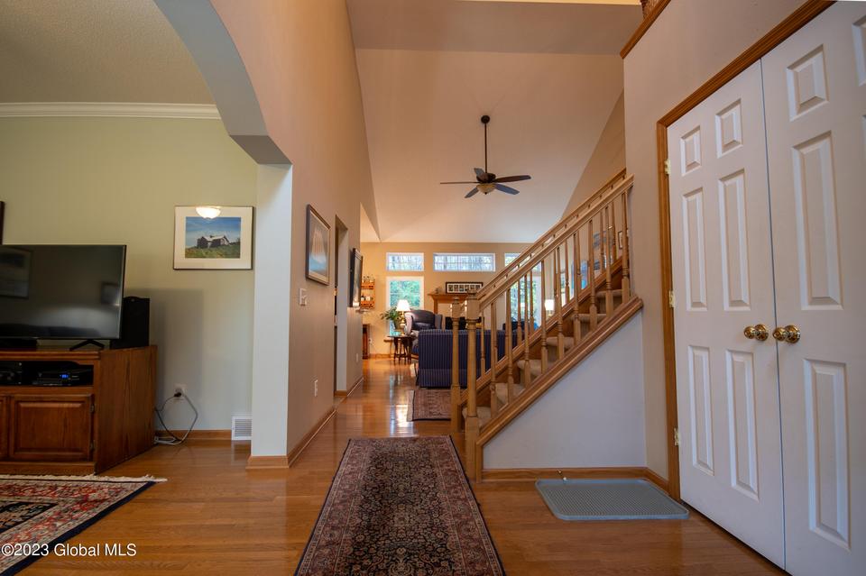  48 Carstead Dr, Slingerlands, NY 12159 photo 4