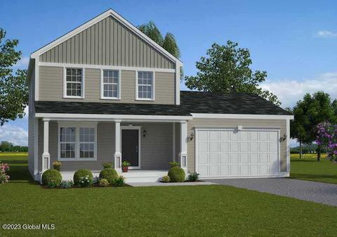 31 Winterberry Ln, Mechanicville, NY 12118