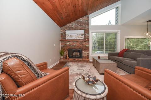 76 Wisconsin Ave, Delmar, NY 12054 photo 4