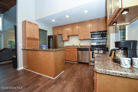 76 Wisconsin Ave, Delmar, NY 12054 photo 6