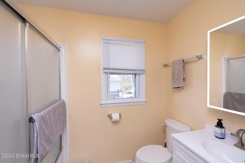 235 Starr Ave, Schenectady, NY 12304 photo 15