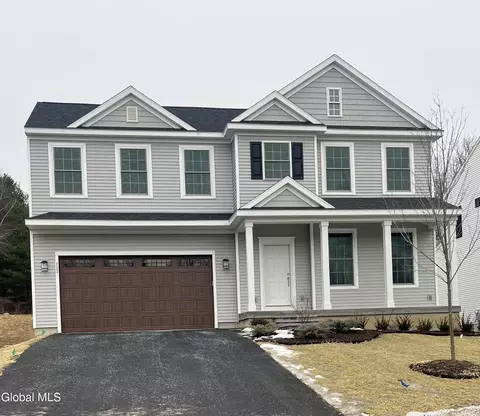 11 Wheatfield Way, Mechanicville, NY 12118