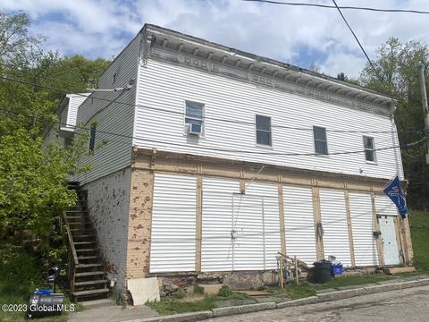 115 Old Mill St, Troy, NY 12180